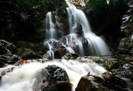 Cuaca Ekstrem, Wisatawan Dihimbau Berhati-hati di Objek Wisata Alam